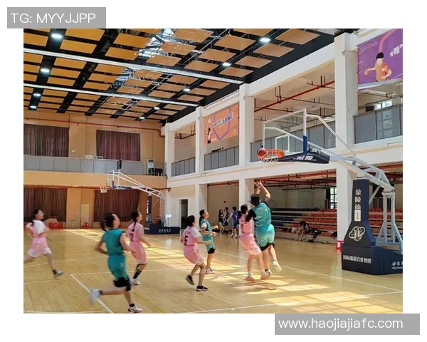 足球明星在跳绳时的高清精彩瞬间展现运动魅力与活力 足球明星在跳绳时的高清精彩瞬间展现运动魅力与活力