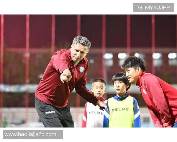 足球明星谢栩的职业生涯与成就全景解析 足球明星谢栩的职业生涯与成就全景解析